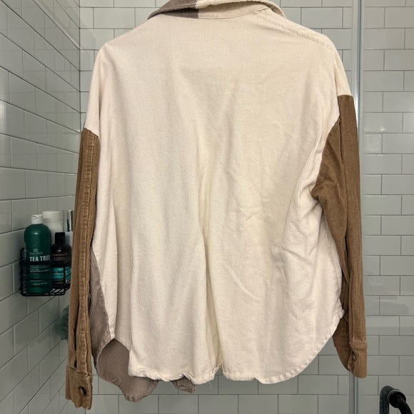 Colorblock Button-Up Shirt - Picture 2 of 3